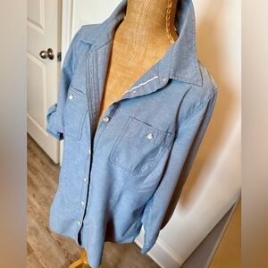 L.L. Bean Chambray Blue 100% Cotton Utility Shirt Sz MEDIUM